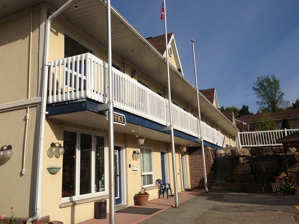 Rainbow Inn Huntsville Bagian luar foto
